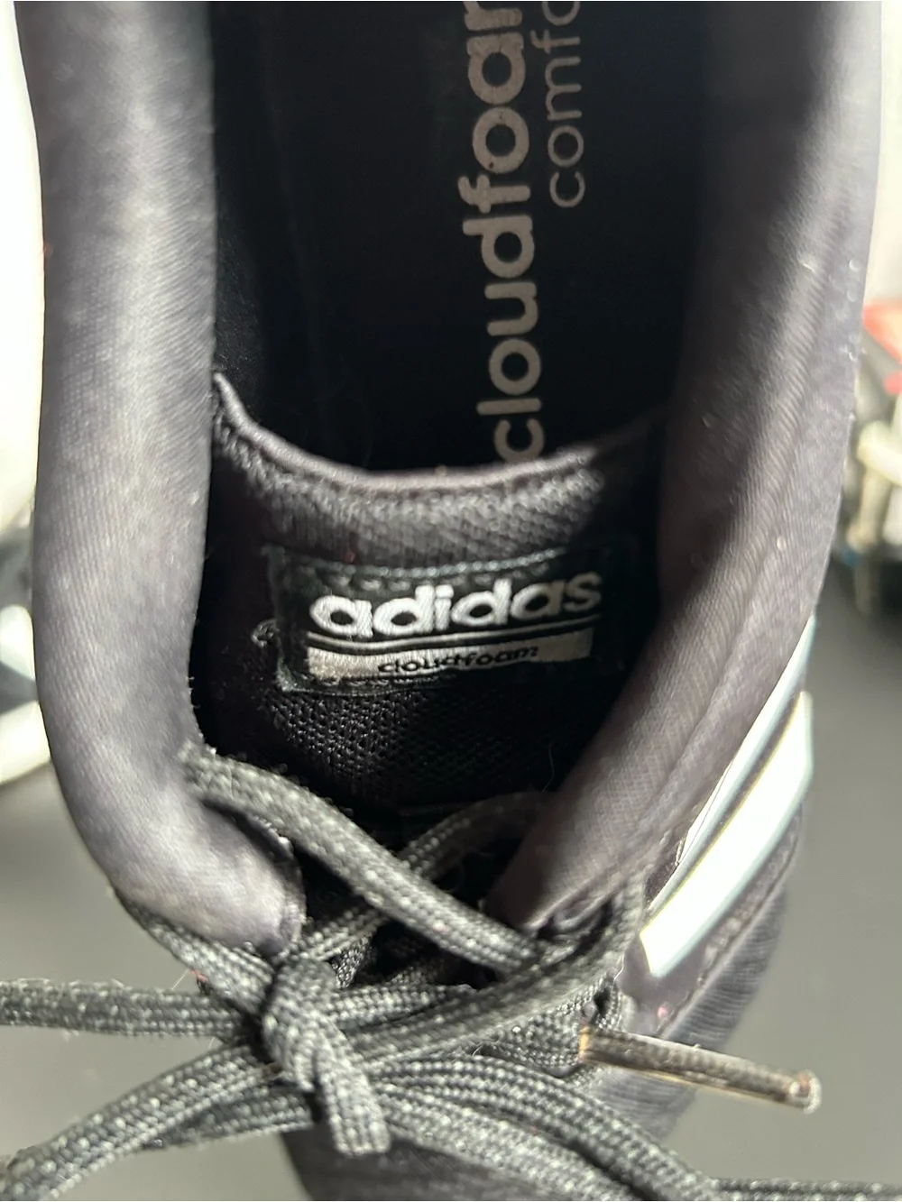 Adidas Women’s Size 6 1/2 Black and White Gym/Casual Cloudfoam Sneakers